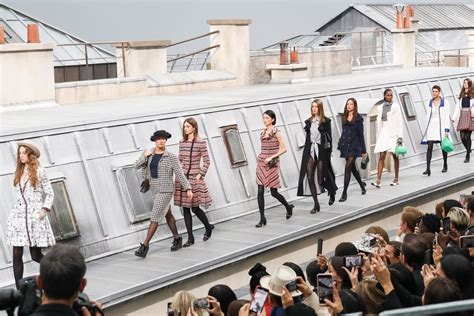 gigi hadid runway crasher chanel|Gigi Hadid Escorts Chanel Catwalk Crasher Off the Runway .